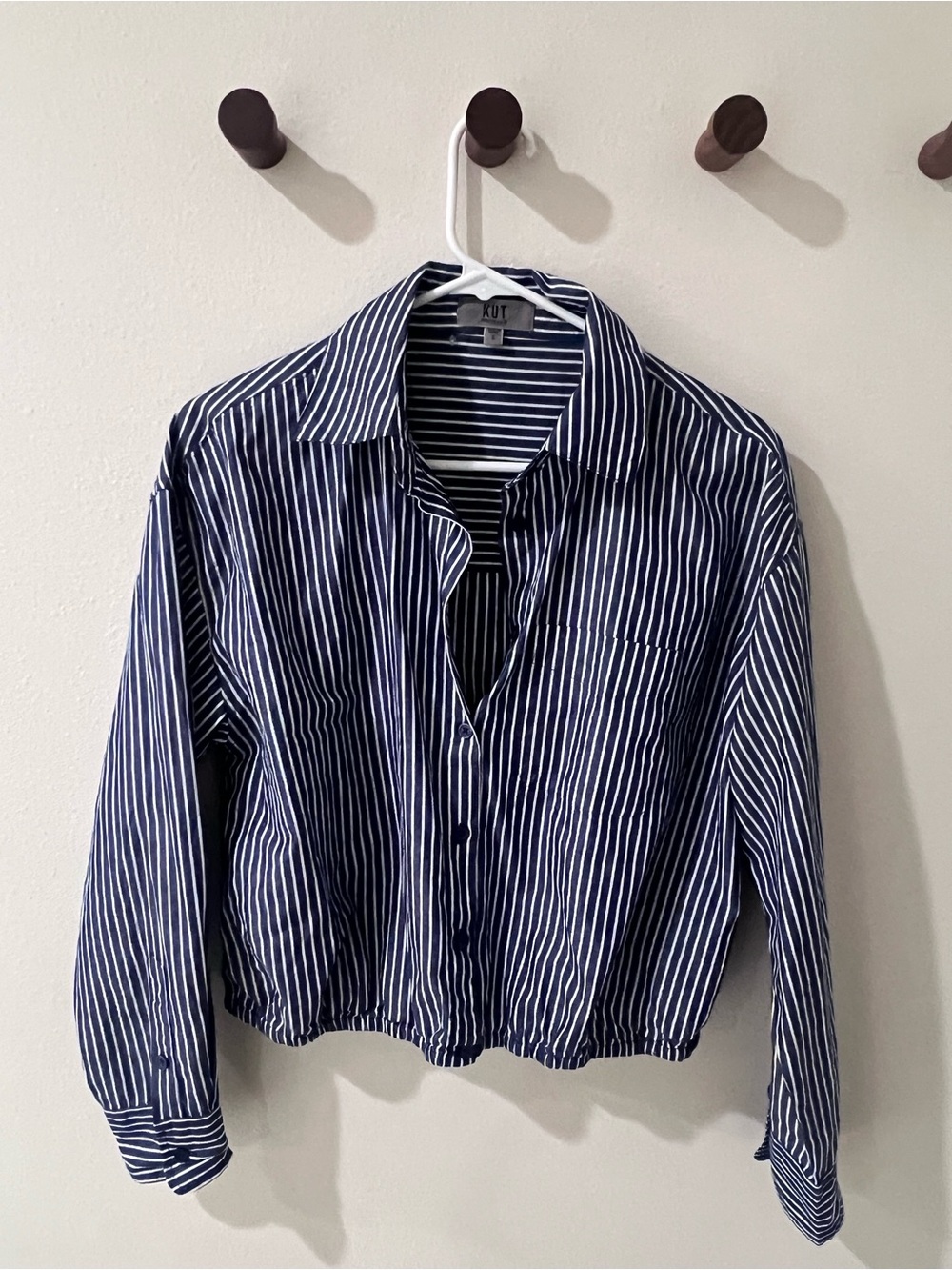 Kut from the Kloth Navy & White Striped Cropped Button-Down